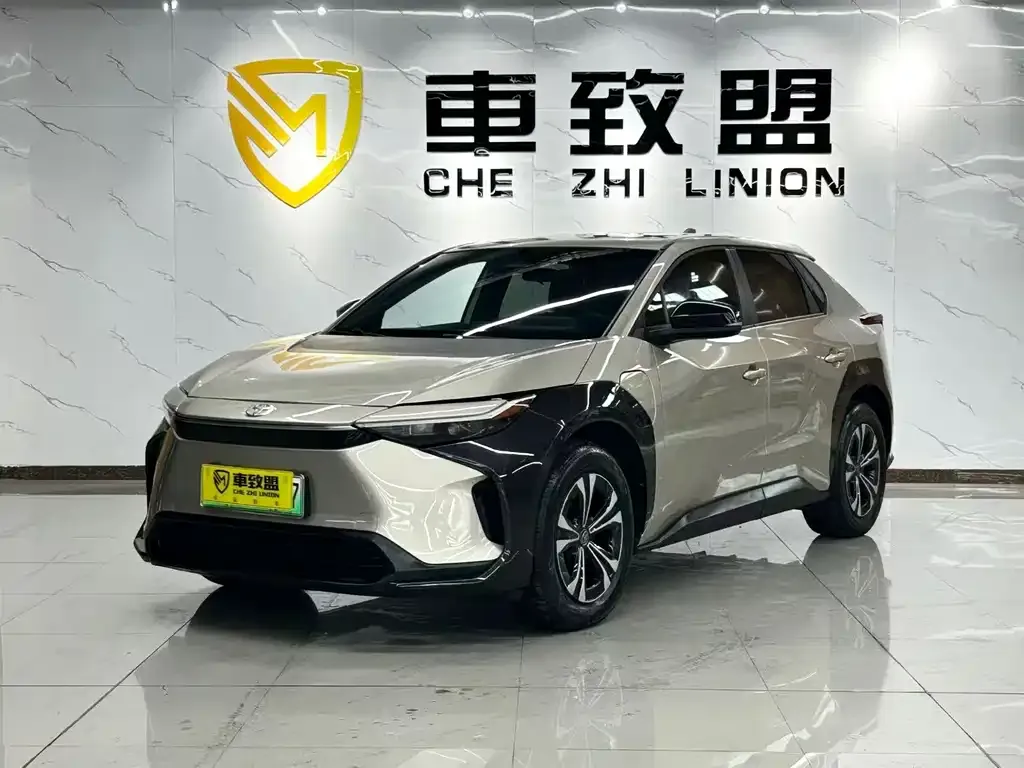 Toyota bZ4X 2022 из CN, фото 1