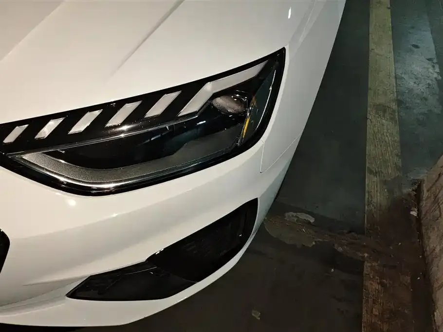 Audi A4L 2023 из CN, фото 5