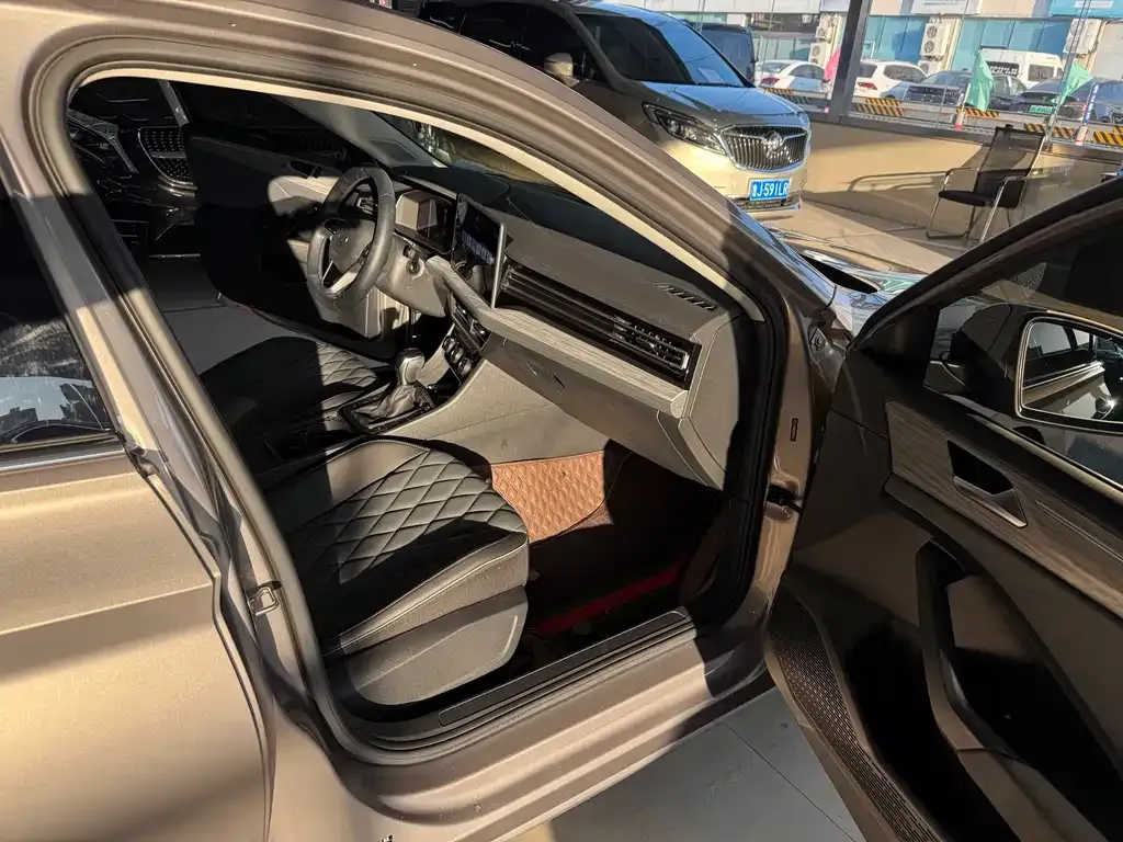 Volkswagen Sagitar 2023 из CN, фото 9