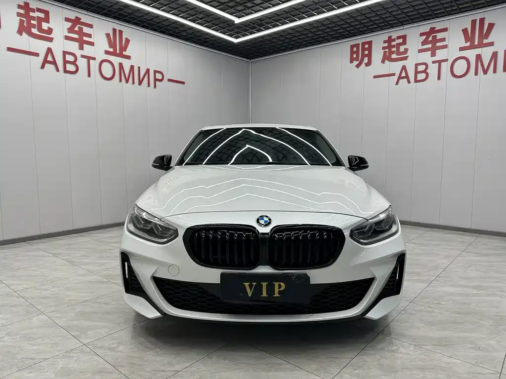 BMW 1 Series 2021 из CN, фото 3