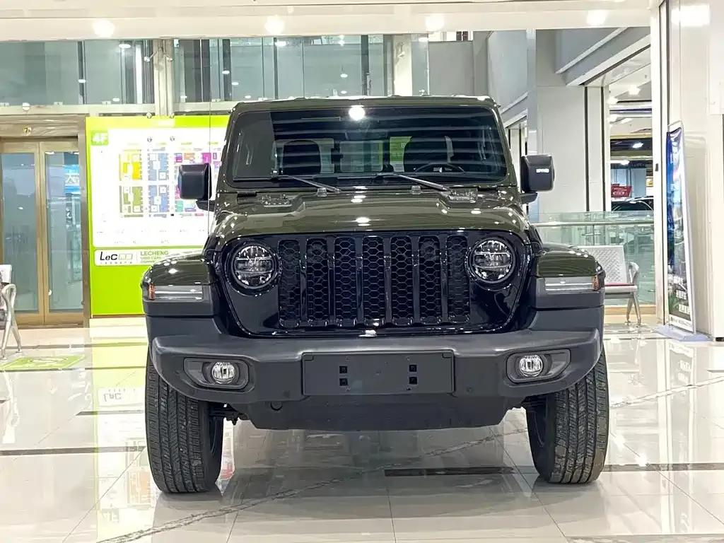 Jeep Gladiator 2023 из CN, фото 2