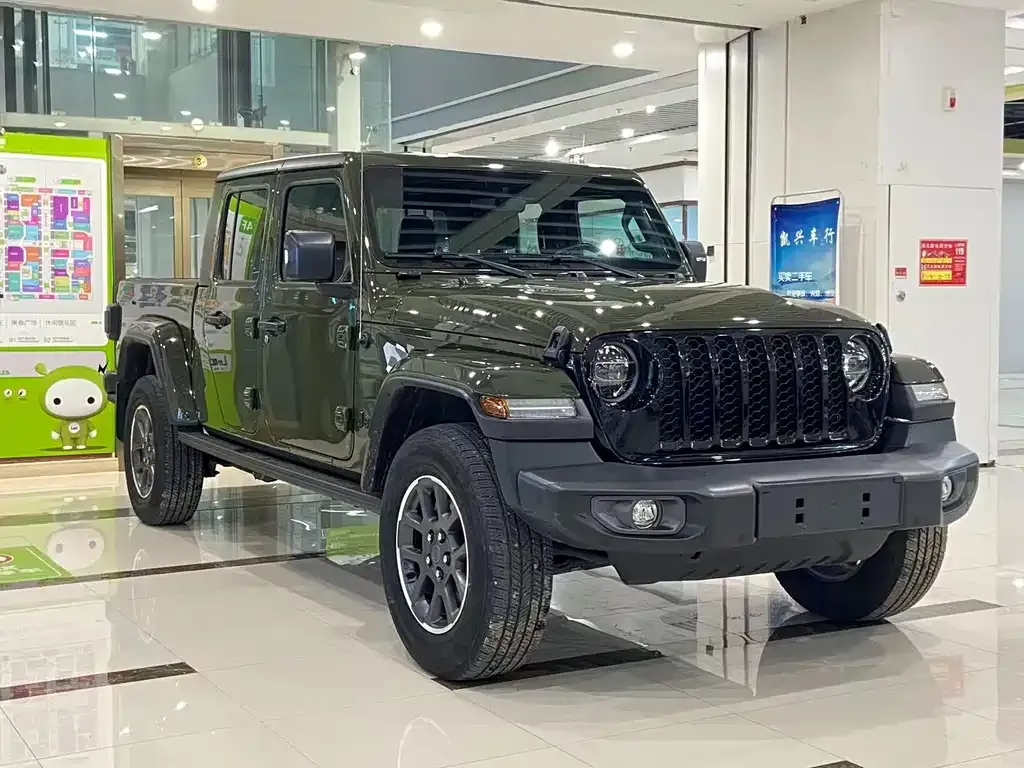Jeep Gladiator 2023 из CN, фото 4