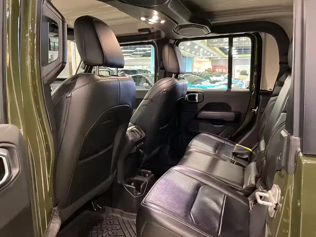 Jeep Gladiator 2023 из CN, фото 5