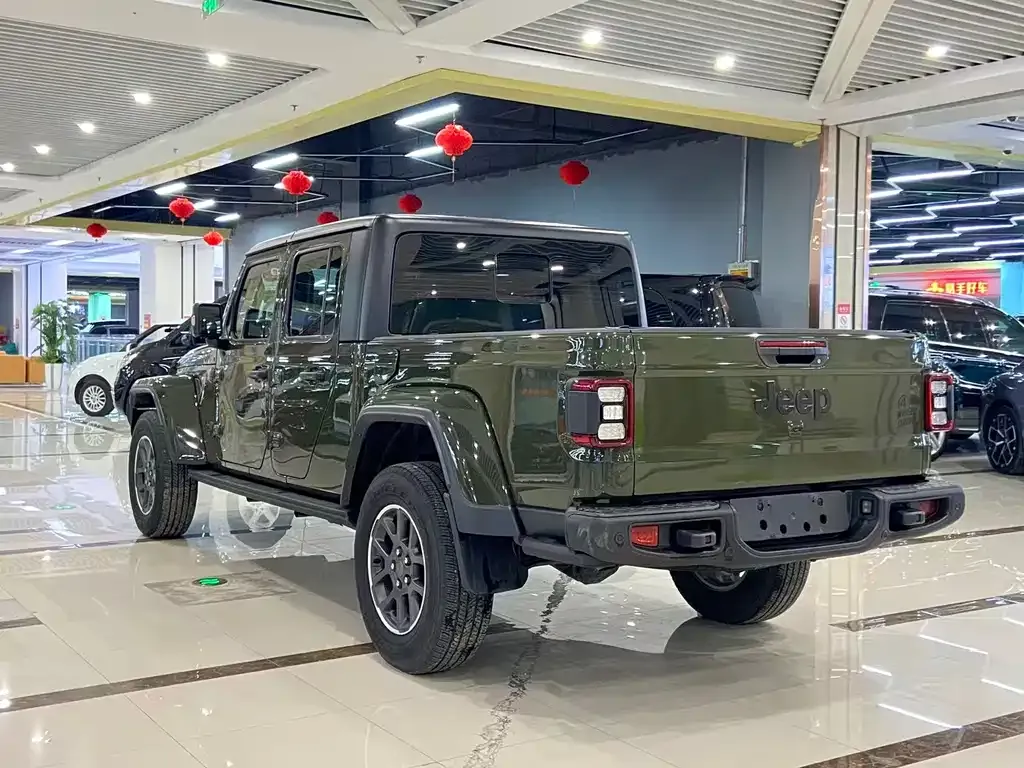 Jeep Gladiator 2023 из CN, фото 7