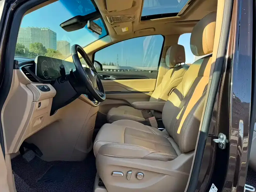 Buick GL8 2021 из CN, фото 7