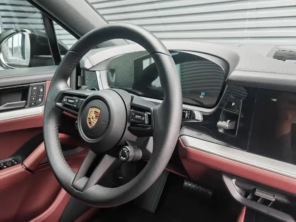 Porsche Cayenne 2024 из CN, фото 7