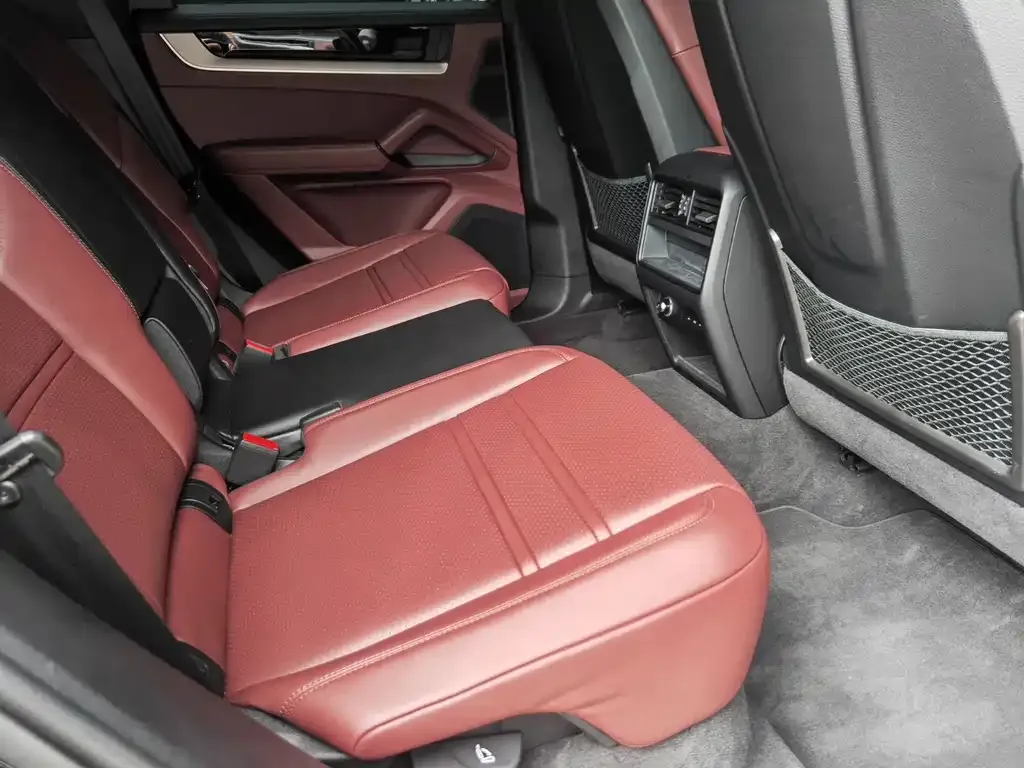 Porsche Cayenne 2024 из CN, фото 8