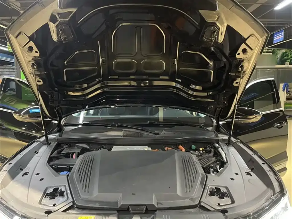 Audi e-tron 2023 из CN, фото 10