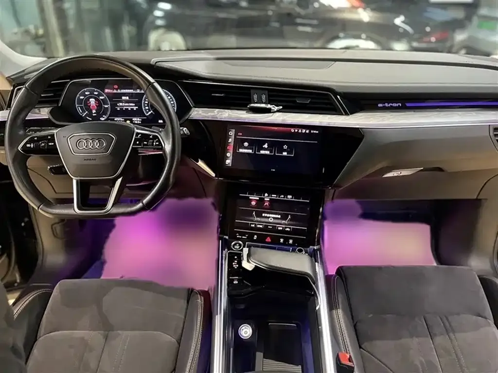 Audi e-tron 2023 из CN, фото 5