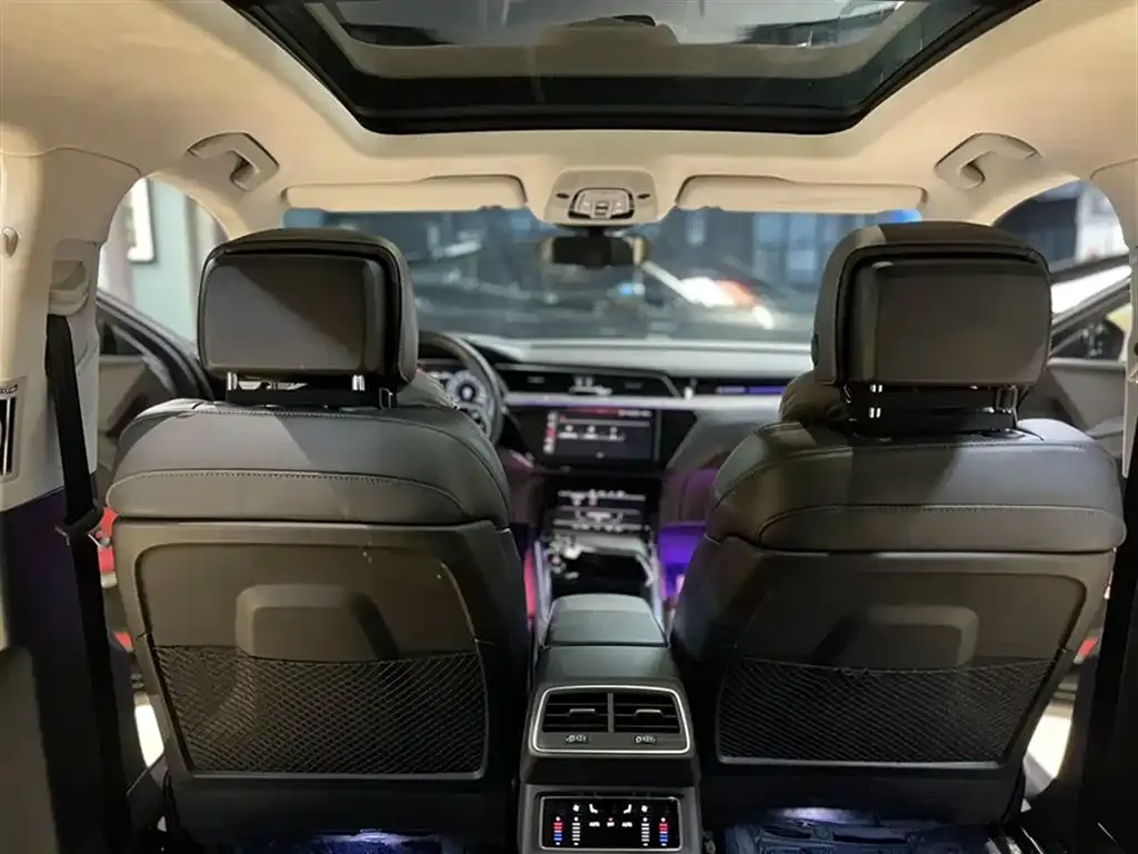 Audi e-tron 2023 из CN, фото 8