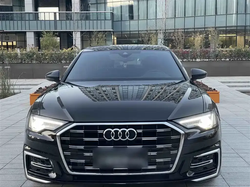 Audi A6L 2023 из CN, фото 4