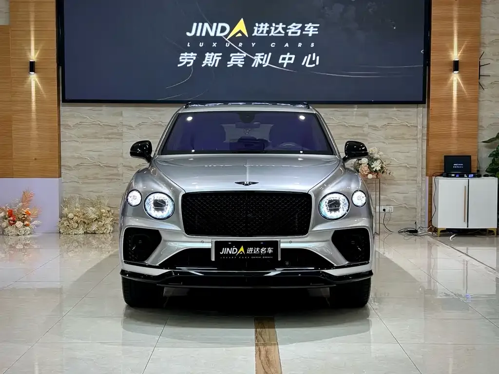 Bentley Bentayga 2021 из CN, фото 2