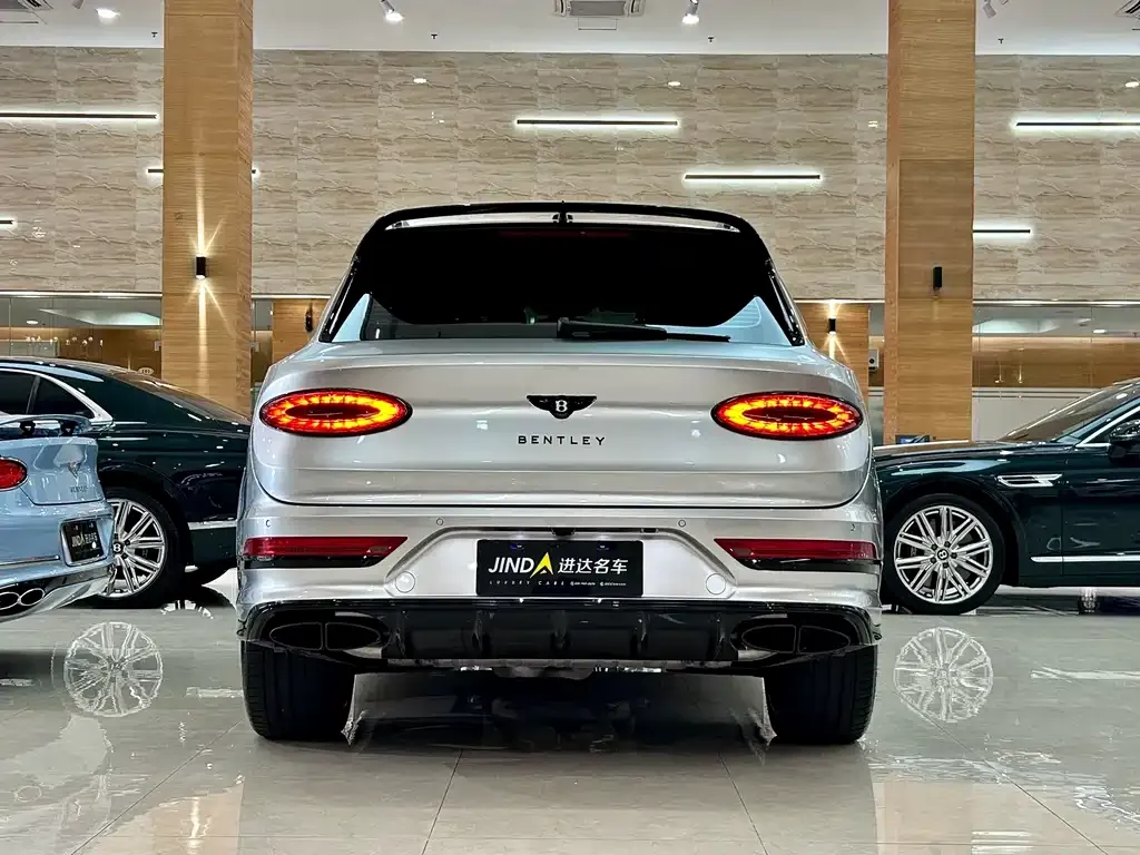 Bentley Bentayga 2021 из CN, фото 4