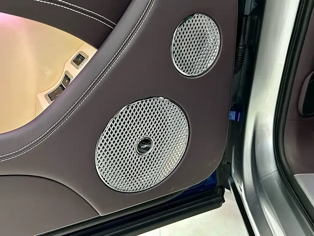 Bentley Bentayga 2021 из CN, фото 8