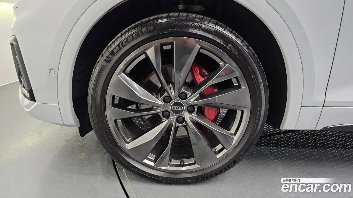 Audi SQ5 2021 из KR, фото 5