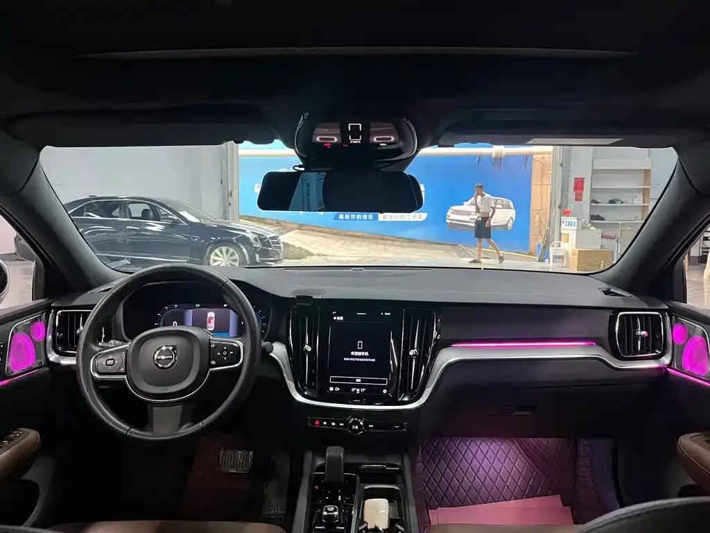 Volvo S60 2023 из CN, фото 5