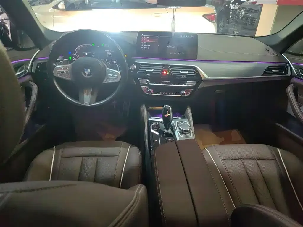 BMW 5 Series — фото 10