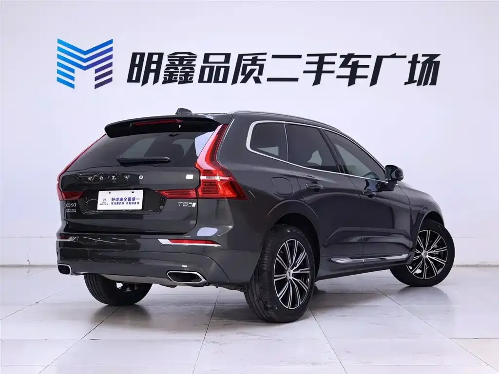 Volvo XC60 — фото 7