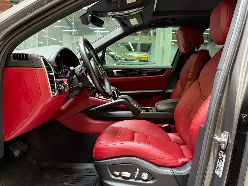 Porsche Cayenne 2021 из CN, фото 7