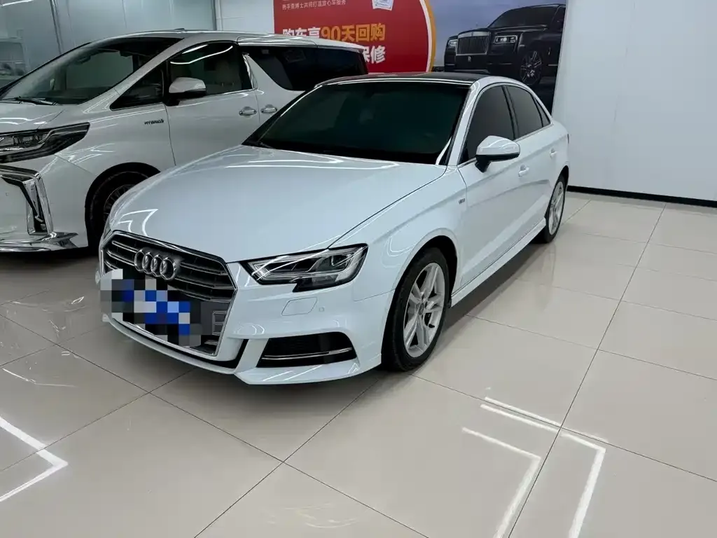Audi A3 2021 из CN, фото 1