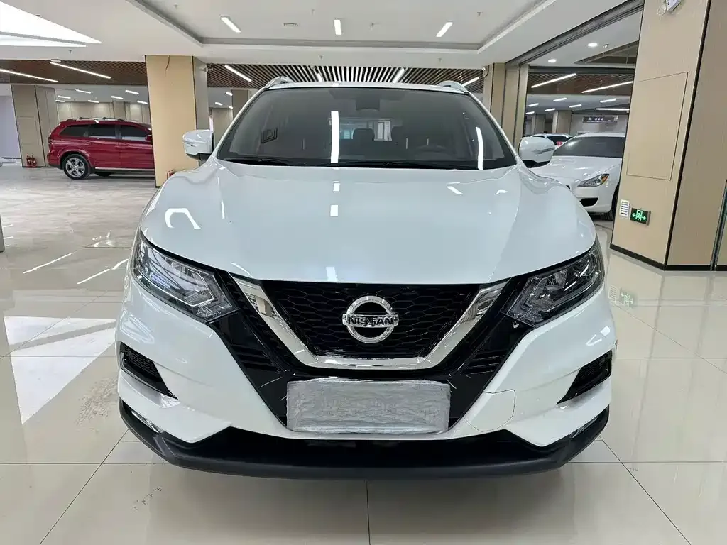 Nissan Qashqai 2022 из CN, фото 2