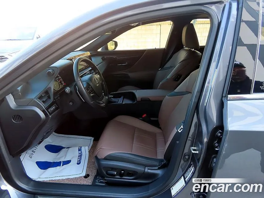 Lexus ES 2025 из KR, фото 5