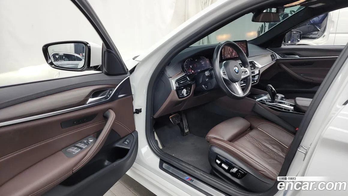 BMW 5-Series 2021 из KR, фото 10