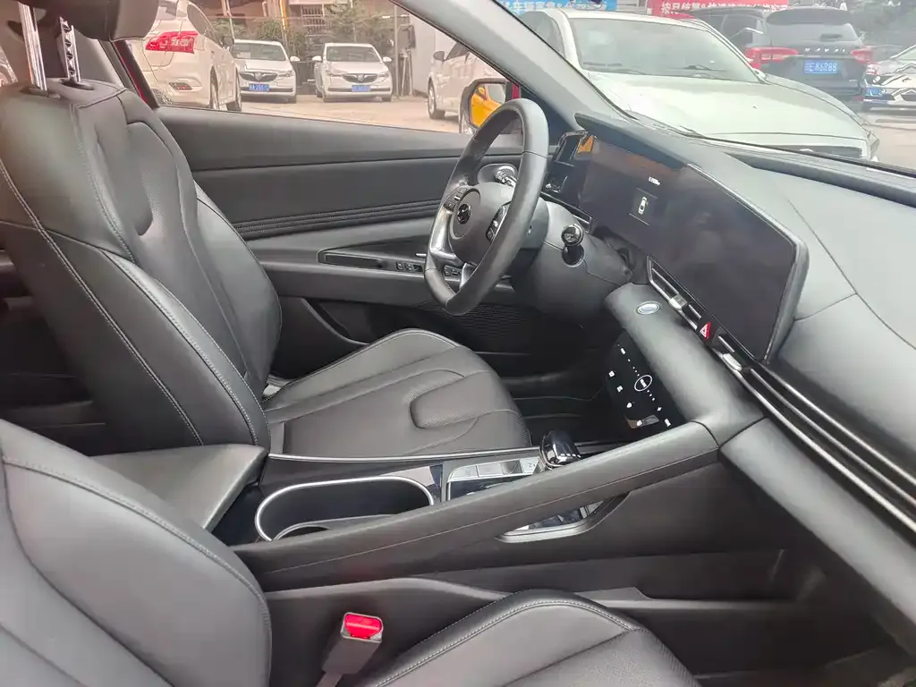 Hyundai Elantra 2021 из CN, фото 8