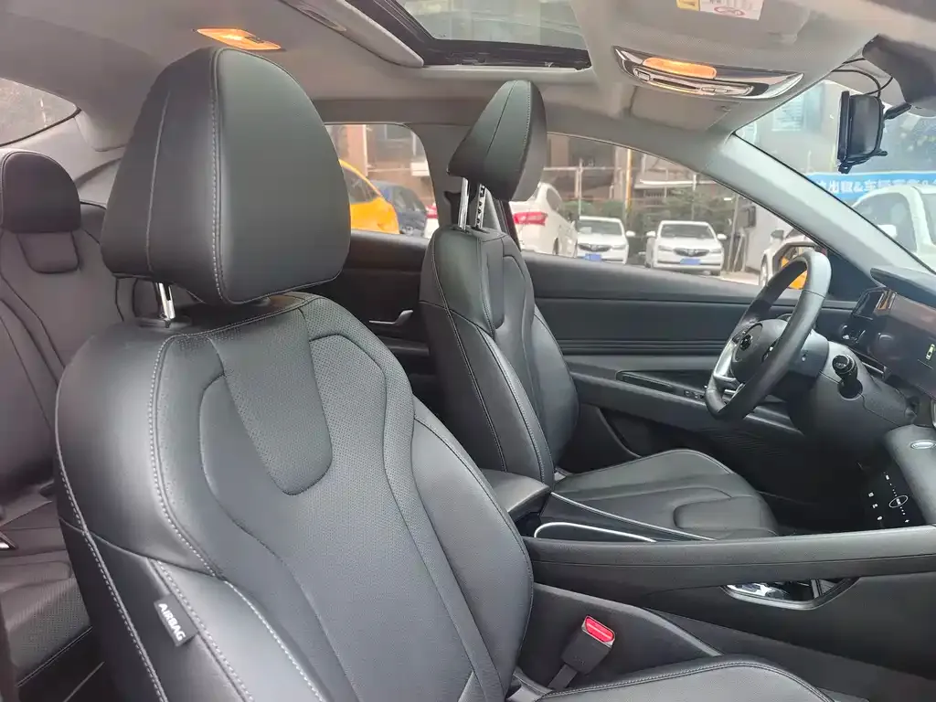 Hyundai Elantra 2021 из CN, фото 9