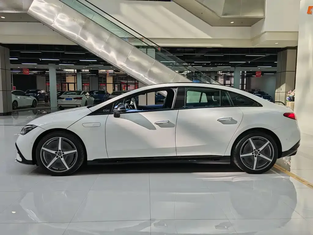 Mercedes-Benz EQE 2025 из CN, фото 7