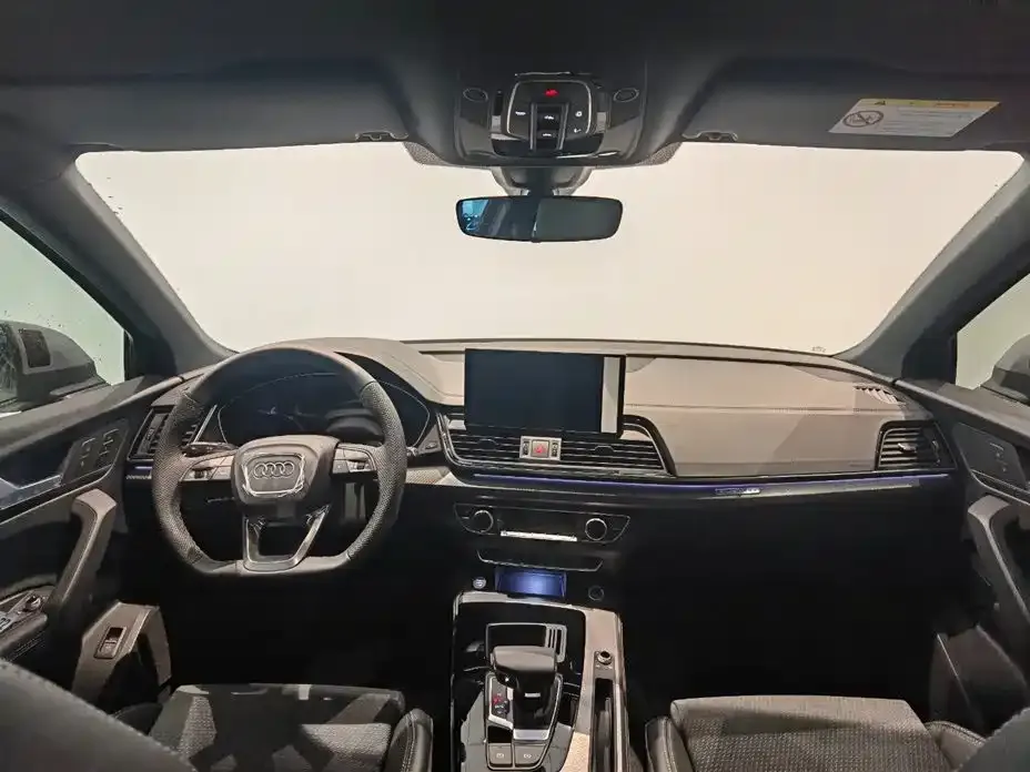 Audi Q5L Sportback — фото 6
