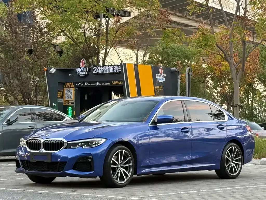 BMW 3 Series 2021 из CN, фото 1