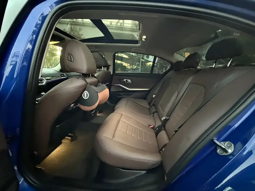 BMW 3 Series 2021 из CN, фото 8