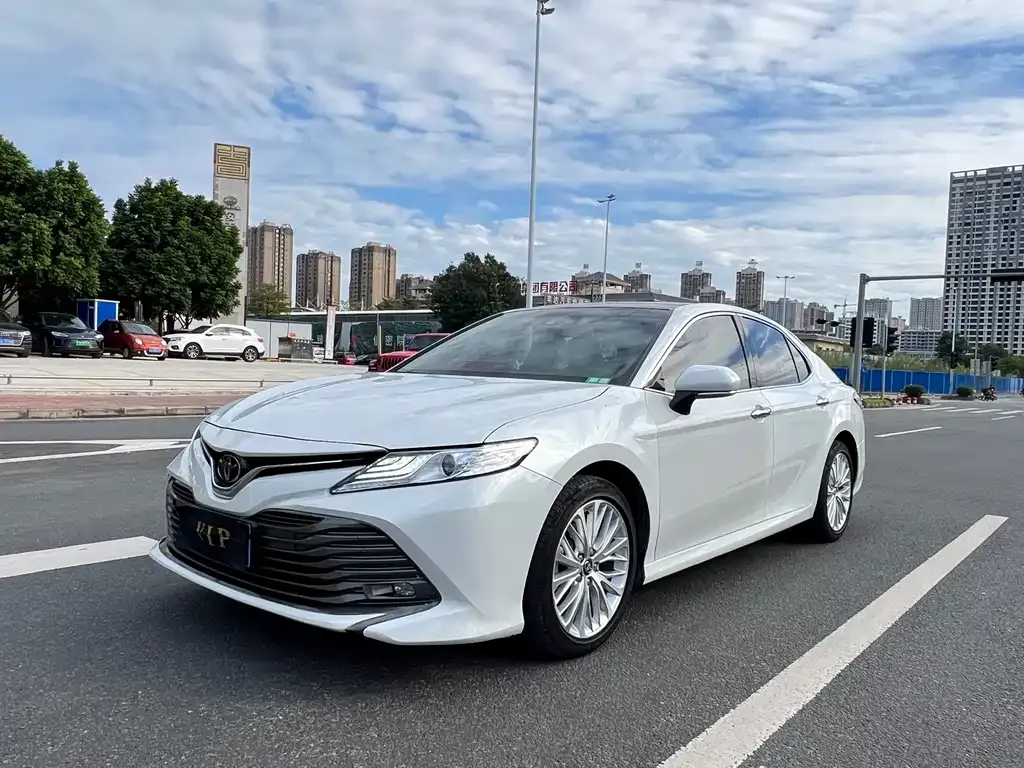 Toyota Camry 2021 из CN, фото 1