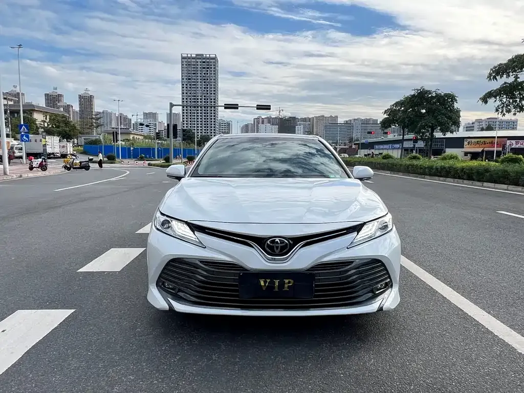 Toyota Camry 2021 из CN, фото 2