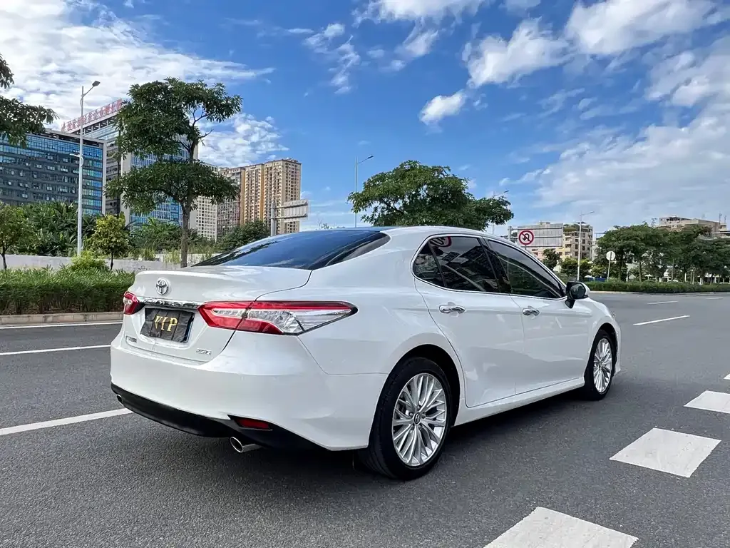 Toyota Camry 2021 из CN, фото 5
