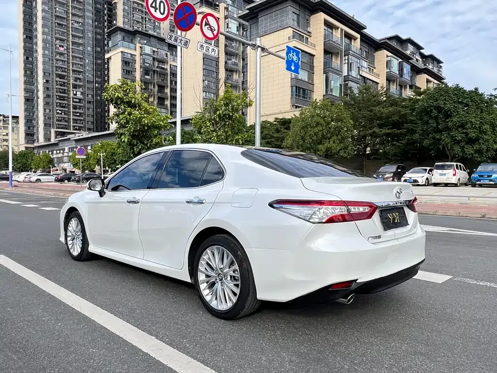Toyota Camry 2021 из CN, фото 6