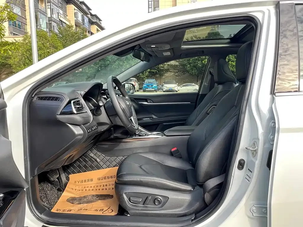 Toyota Camry 2021 из CN, фото 9