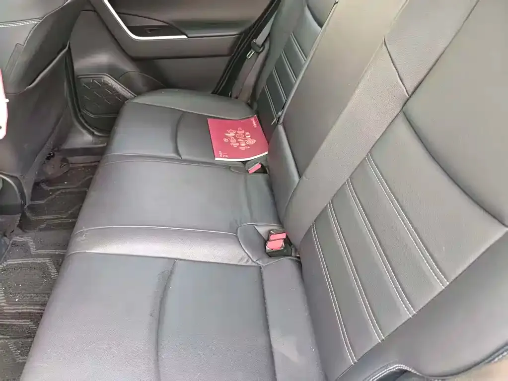 Toyota RAV4 2023 из CN, фото 8