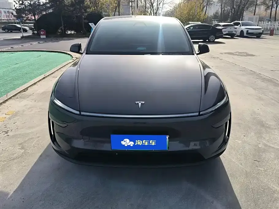 Tesla Model Y 2025 из CN, фото 2