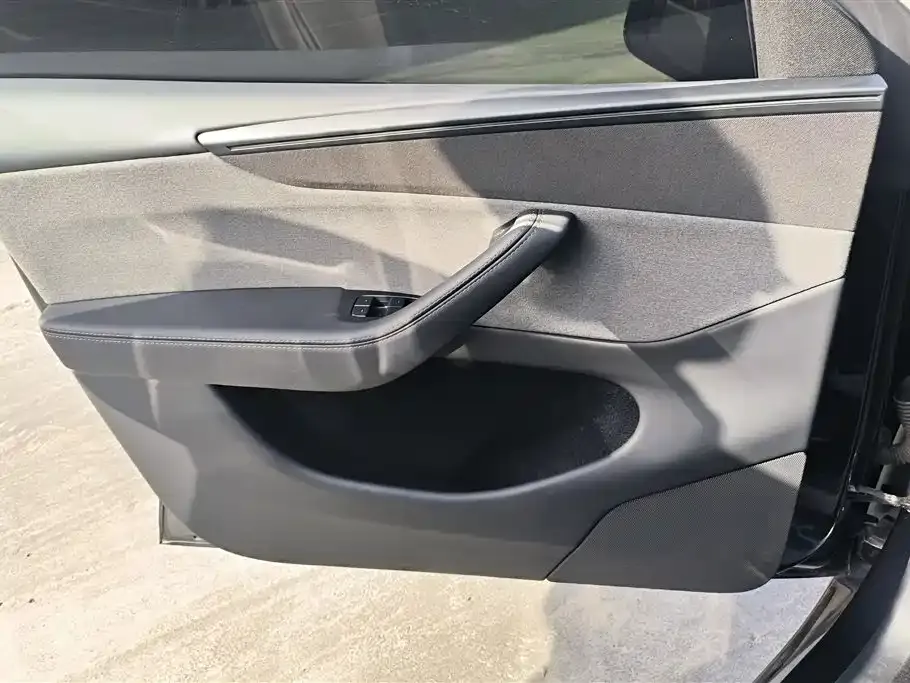 Tesla Model Y 2025 из CN, фото 7