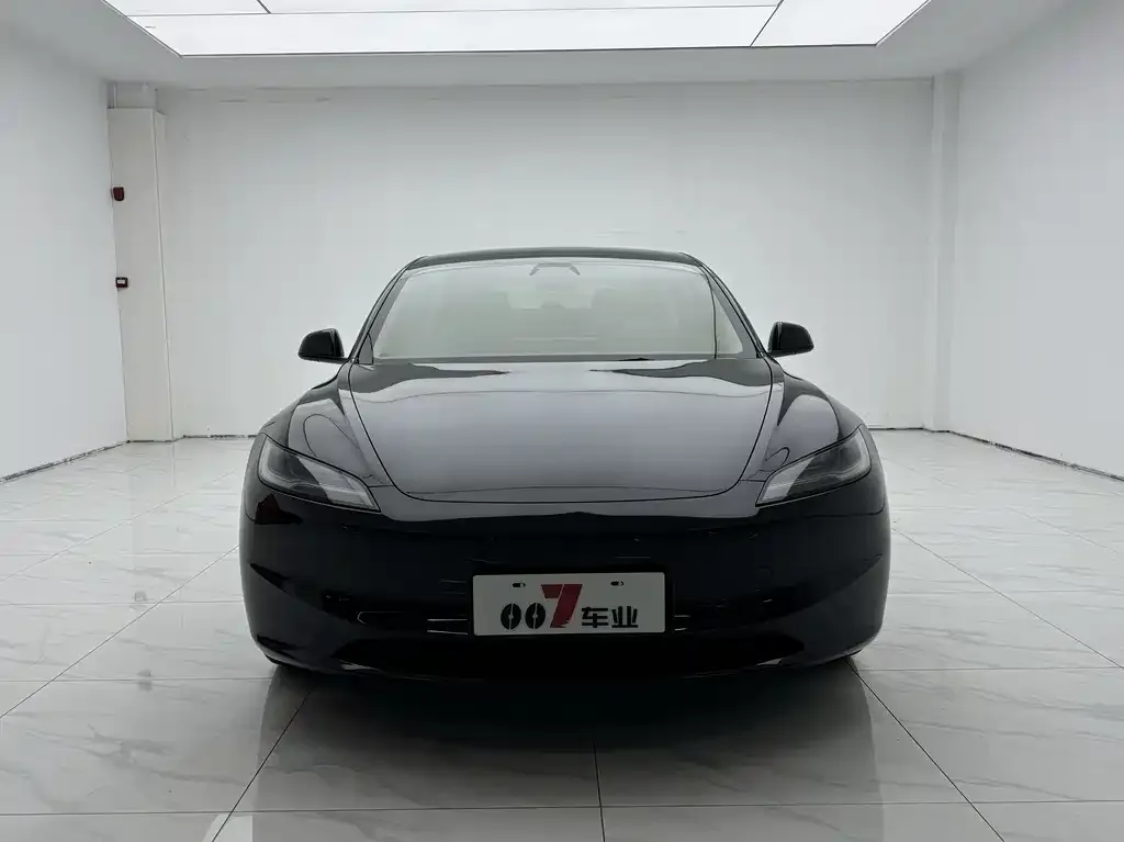 Tesla Model 3 — фото 2