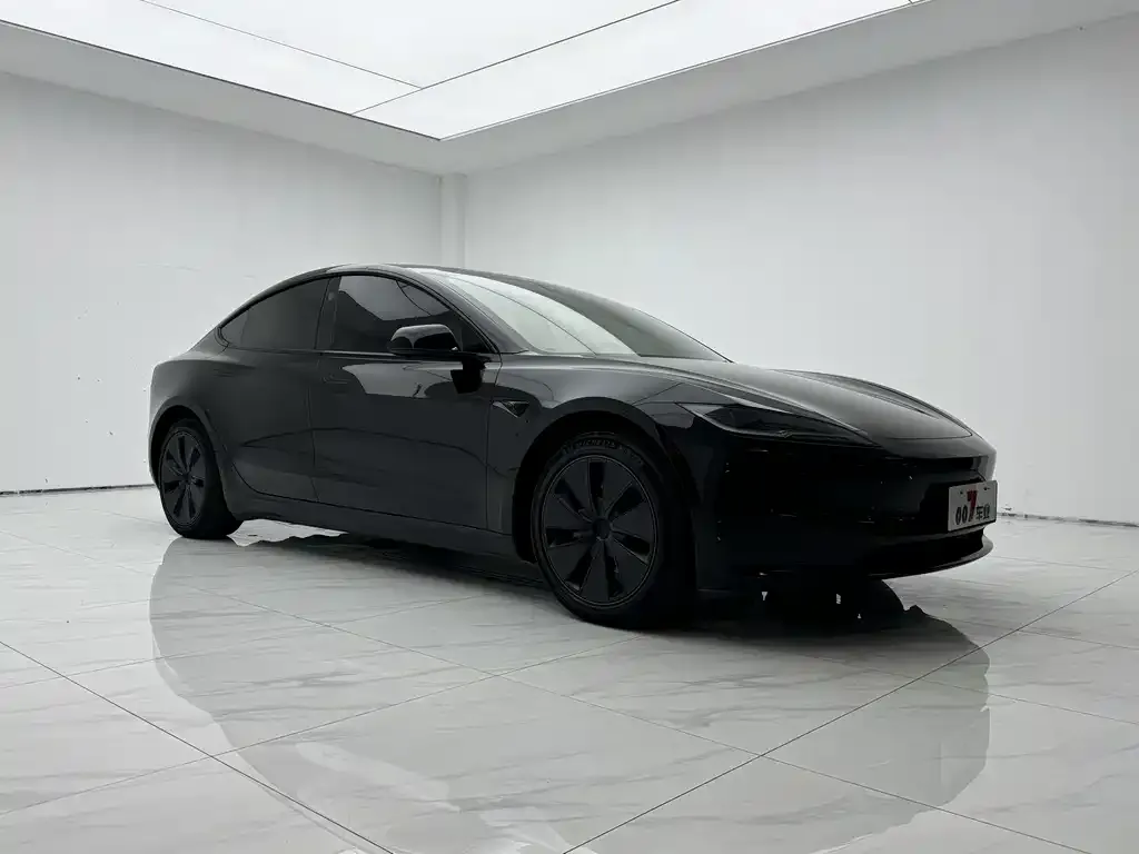 Tesla Model 3 — фото 3