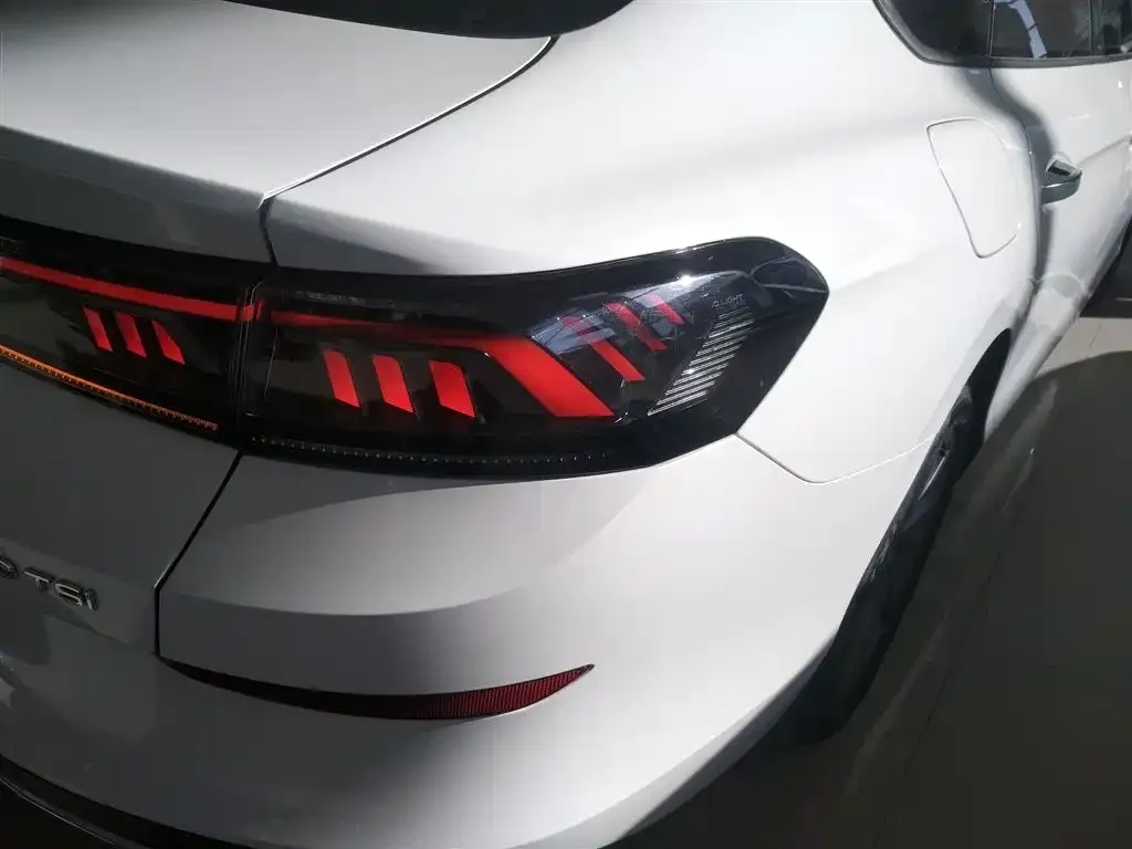 Volkswagen Lamando 2024 из CN, фото 8