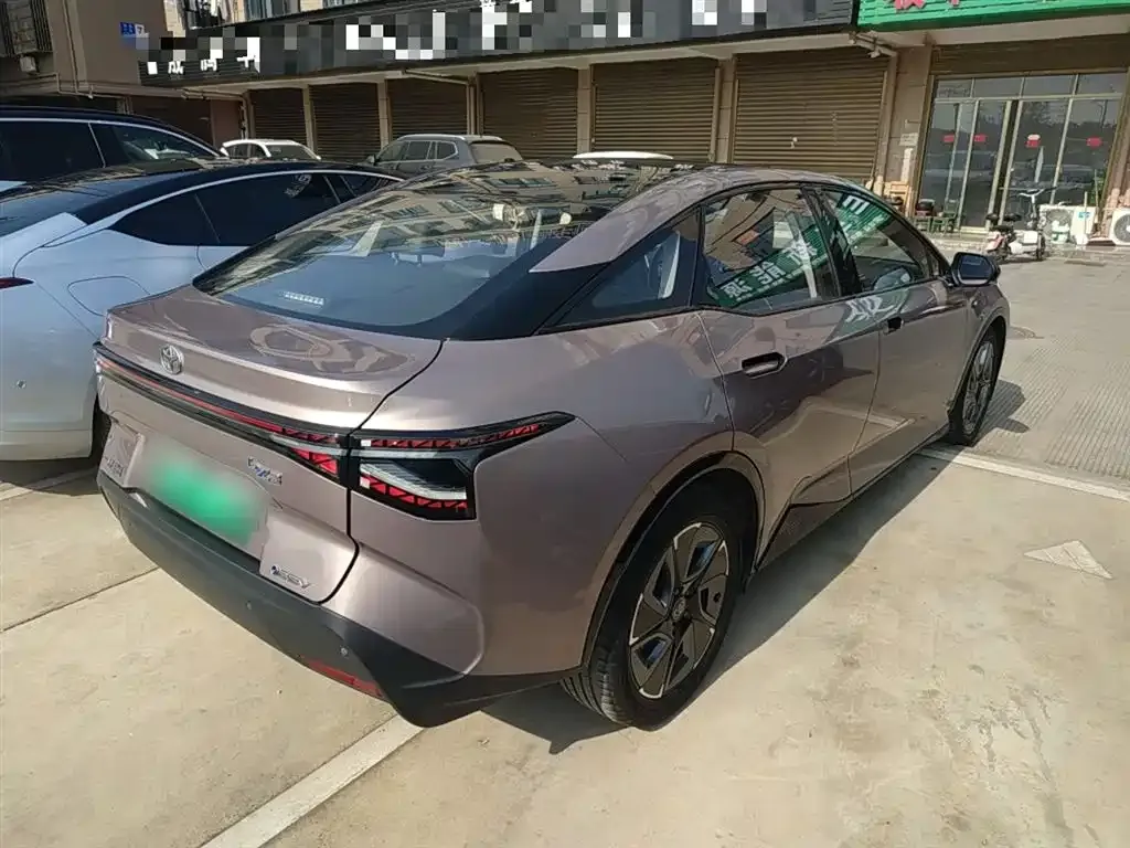 Toyota bZ3 2023 из CN, фото 7