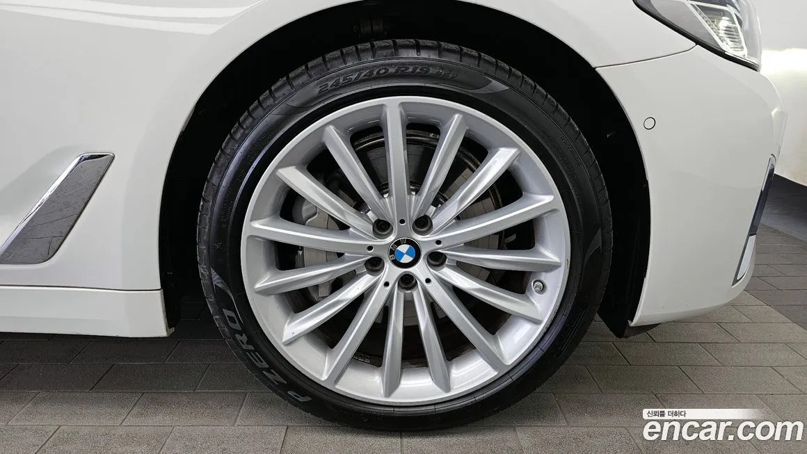 BMW 5-Series 2023 из KR, фото 5