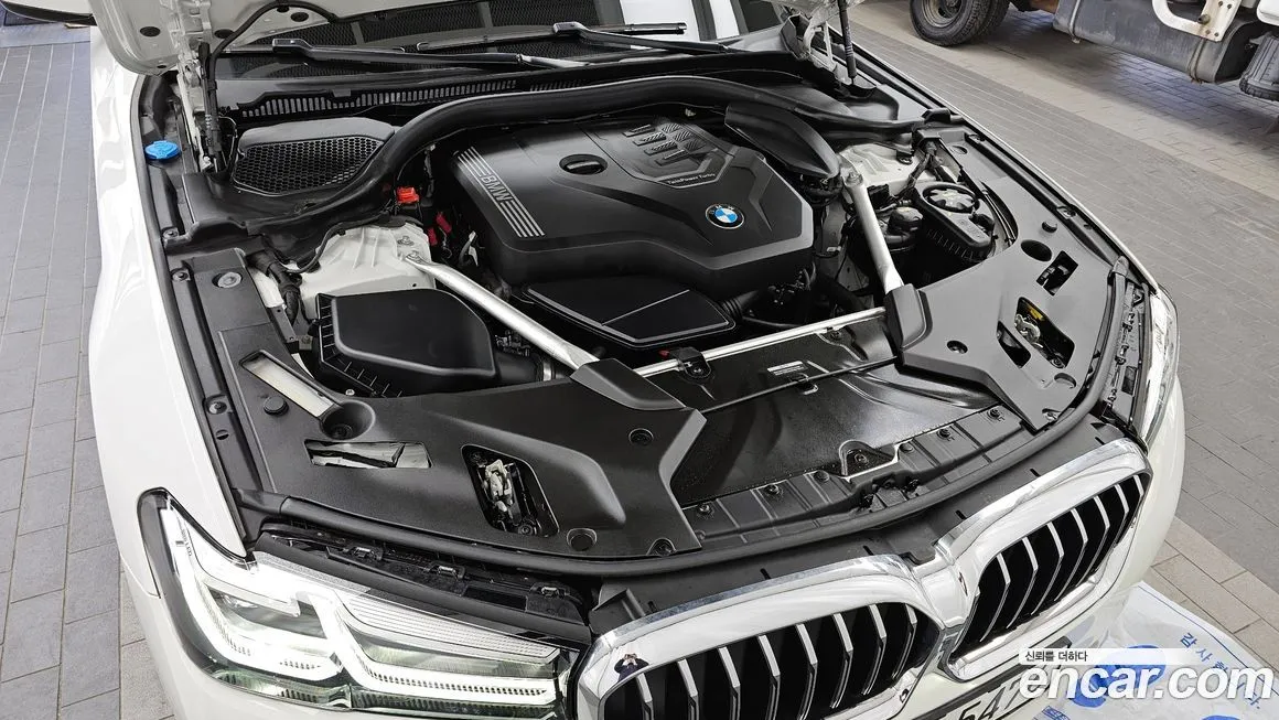 BMW 5-Series 2023 из KR, фото 6