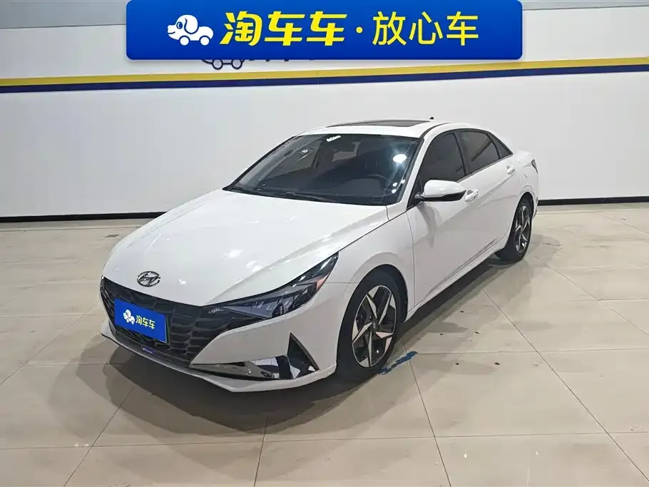 Hyundai Elantra 2023 из CN, фото 1