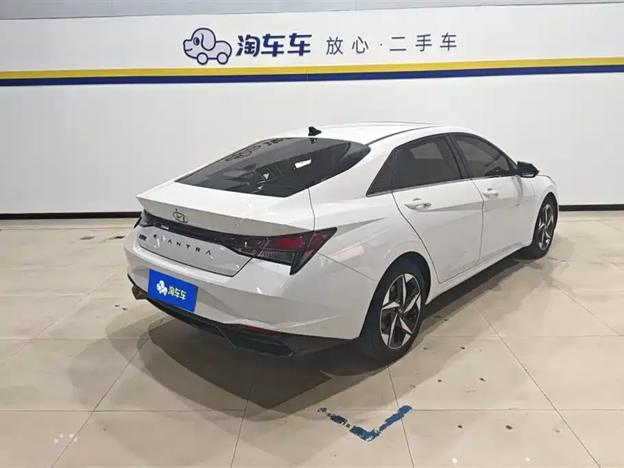 Hyundai Elantra 2023 из CN, фото 3