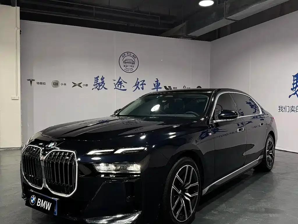 BMW 7 Series 2024 из CN, фото 1